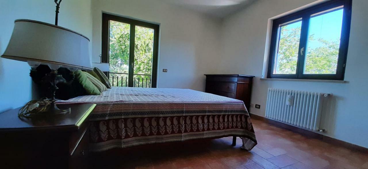 Villa Pacchini Poggio Mirteto ภายนอก รูปภาพ